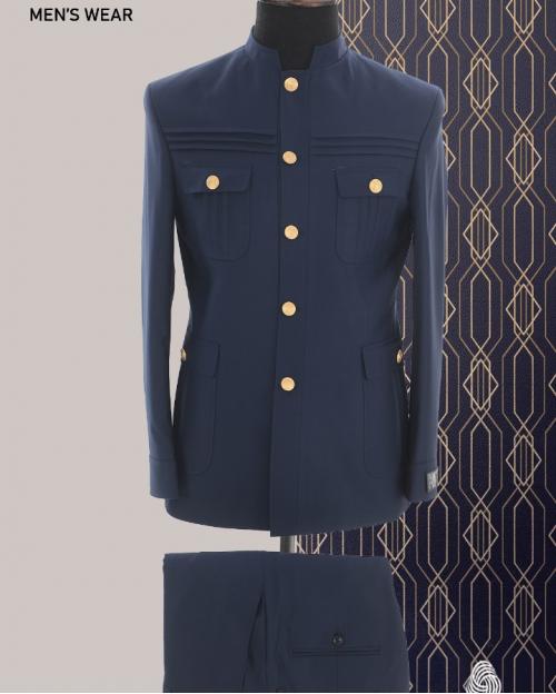 COLLARLESS SUIT