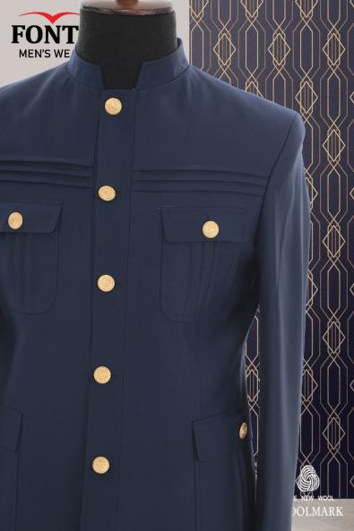 COLLARLESS SUIT